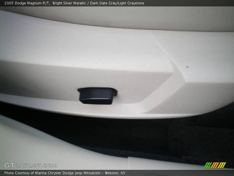 Bright Silver Metallic / Dark Slate Gray/Light Graystone 2005 Dodge Magnum R/T