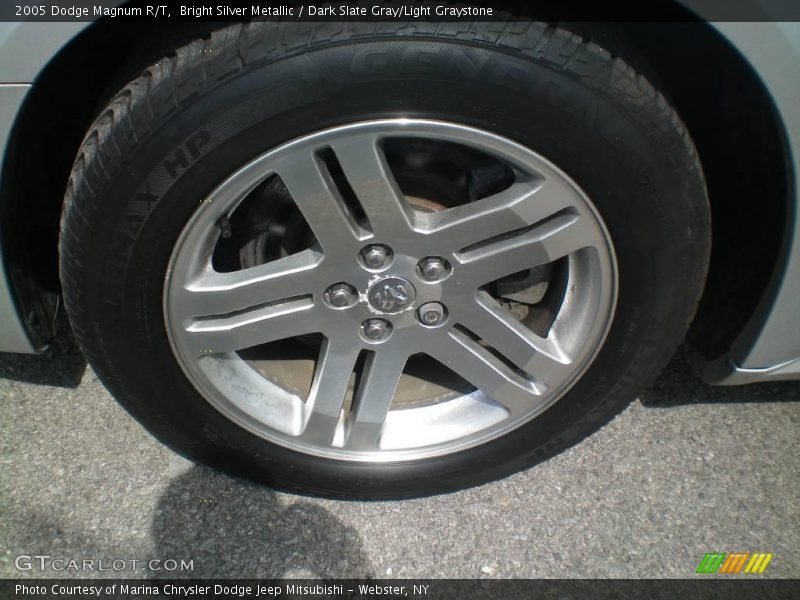 Bright Silver Metallic / Dark Slate Gray/Light Graystone 2005 Dodge Magnum R/T