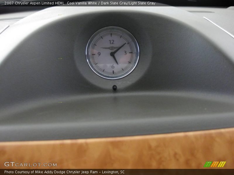 Cool Vanilla White / Dark Slate Gray/Light Slate Gray 2007 Chrysler Aspen Limited HEMI