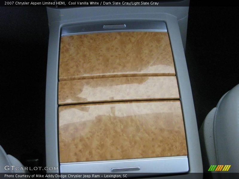 Cool Vanilla White / Dark Slate Gray/Light Slate Gray 2007 Chrysler Aspen Limited HEMI