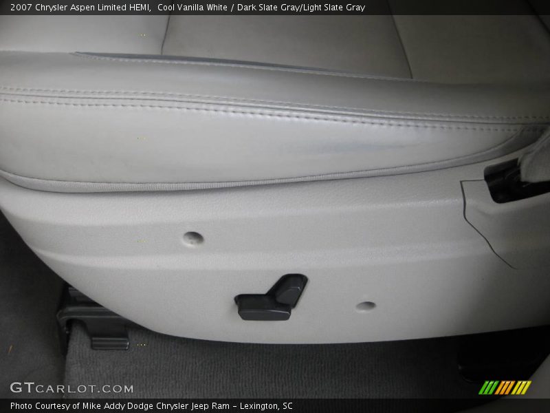 Cool Vanilla White / Dark Slate Gray/Light Slate Gray 2007 Chrysler Aspen Limited HEMI