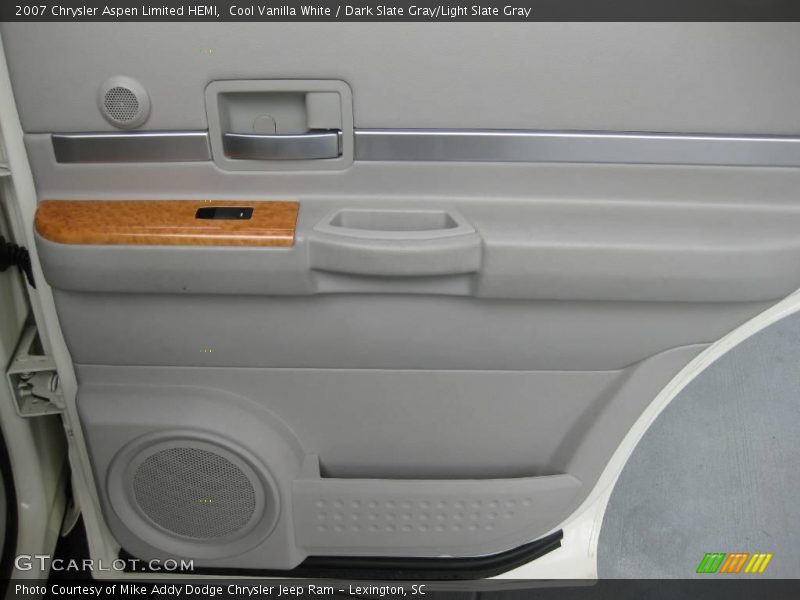 Cool Vanilla White / Dark Slate Gray/Light Slate Gray 2007 Chrysler Aspen Limited HEMI