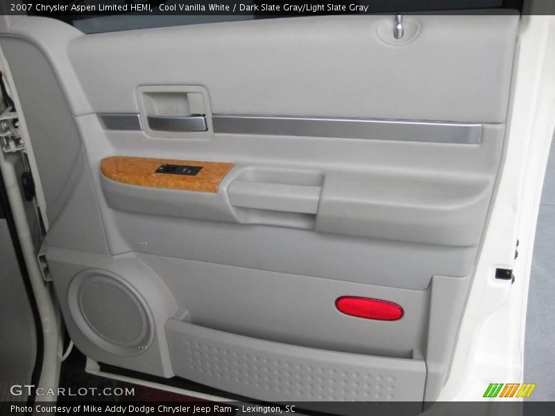 Cool Vanilla White / Dark Slate Gray/Light Slate Gray 2007 Chrysler Aspen Limited HEMI