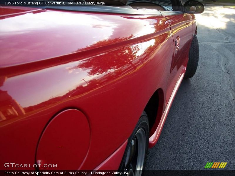 Rio Red / Black/Beige 1996 Ford Mustang GT Convertible