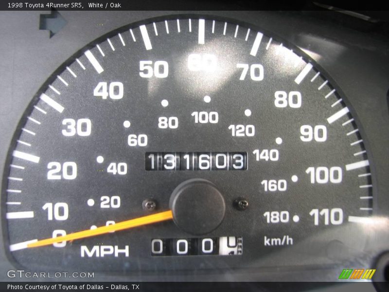 White / Oak 1998 Toyota 4Runner SR5