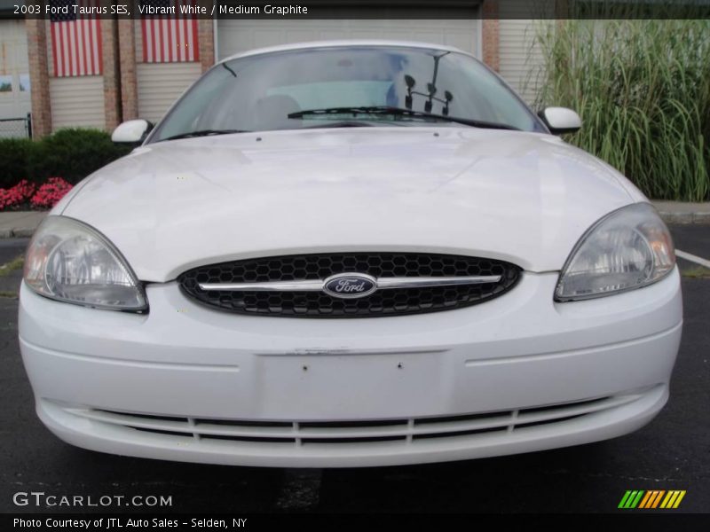 Vibrant White / Medium Graphite 2003 Ford Taurus SES