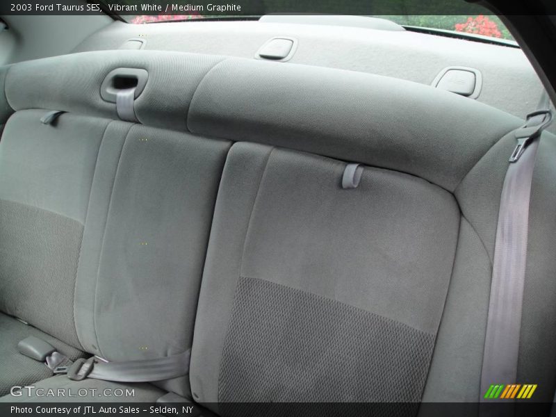 Vibrant White / Medium Graphite 2003 Ford Taurus SES