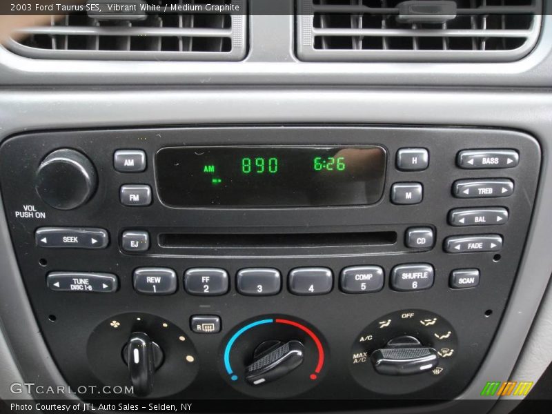 Vibrant White / Medium Graphite 2003 Ford Taurus SES