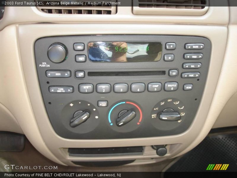 Arizona Beige Metallic / Medium Parchment 2003 Ford Taurus SES