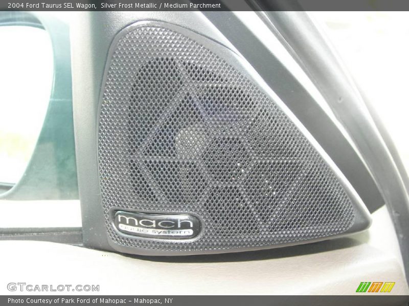 Silver Frost Metallic / Medium Parchment 2004 Ford Taurus SEL Wagon