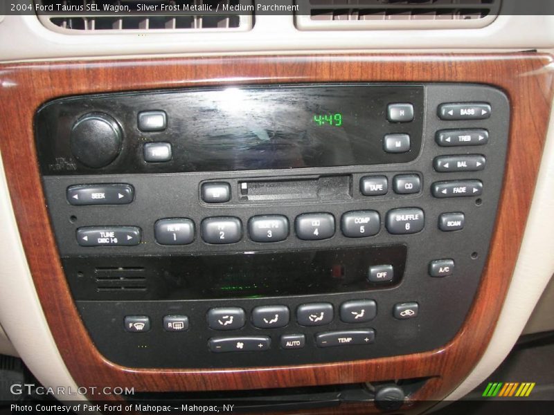 Silver Frost Metallic / Medium Parchment 2004 Ford Taurus SEL Wagon