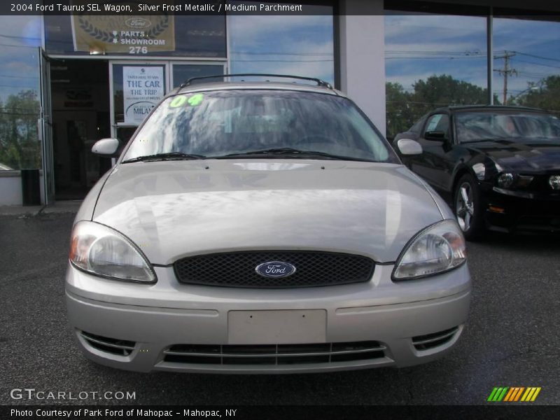 Silver Frost Metallic / Medium Parchment 2004 Ford Taurus SEL Wagon