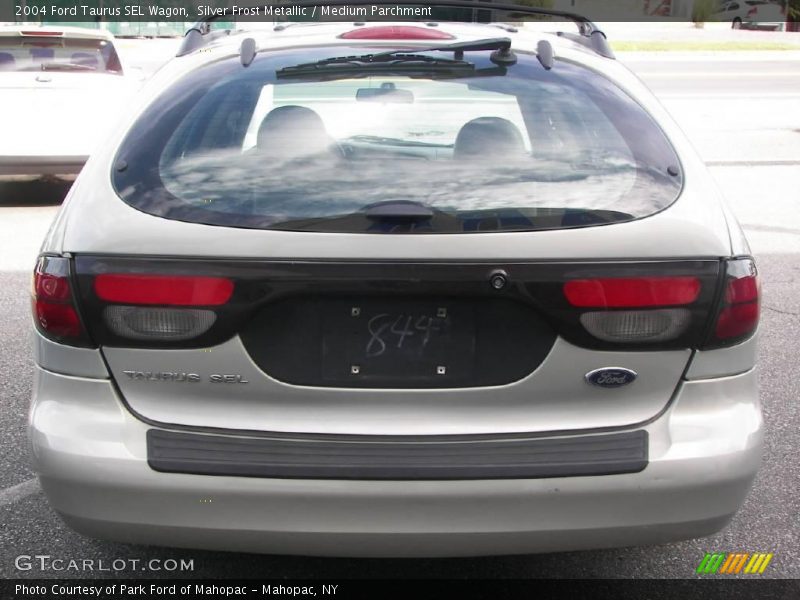 Silver Frost Metallic / Medium Parchment 2004 Ford Taurus SEL Wagon