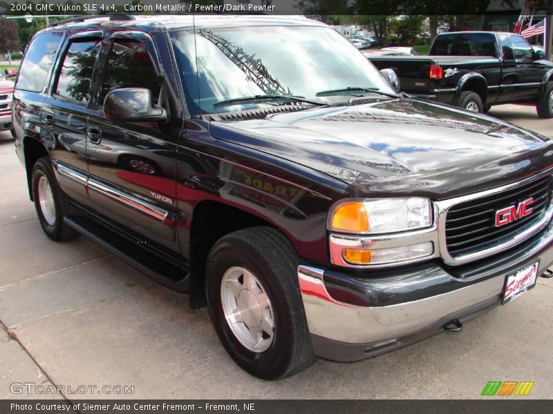 Carbon Metallic / Pewter/Dark Pewter 2004 GMC Yukon SLE 4x4