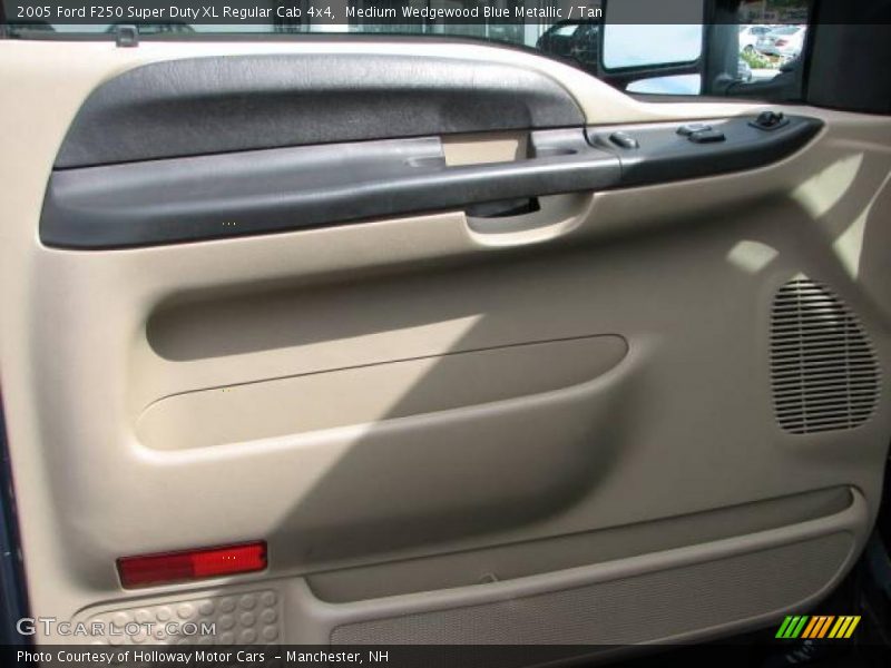 Medium Wedgewood Blue Metallic / Tan 2005 Ford F250 Super Duty XL Regular Cab 4x4