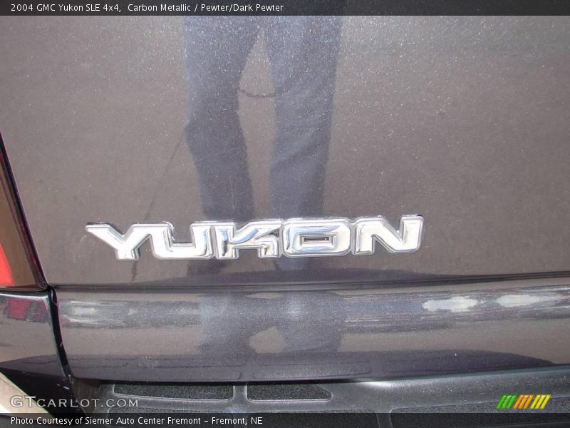 Carbon Metallic / Pewter/Dark Pewter 2004 GMC Yukon SLE 4x4