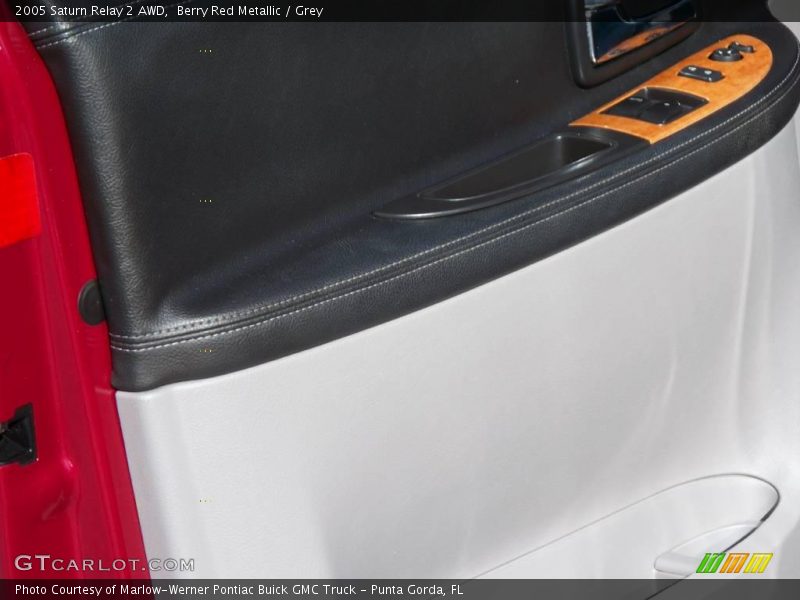 Berry Red Metallic / Grey 2005 Saturn Relay 2 AWD