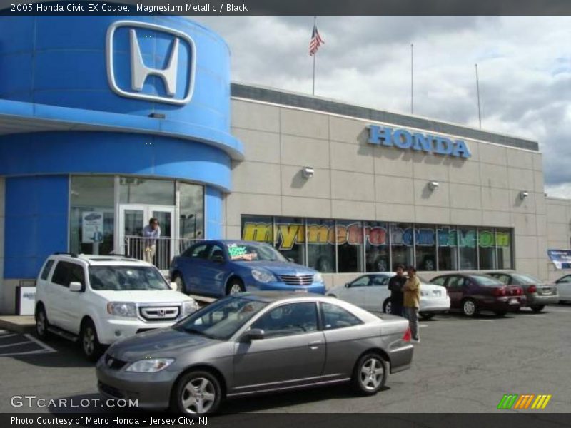 Magnesium Metallic / Black 2005 Honda Civic EX Coupe