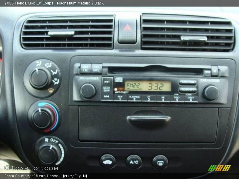 Magnesium Metallic / Black 2005 Honda Civic EX Coupe