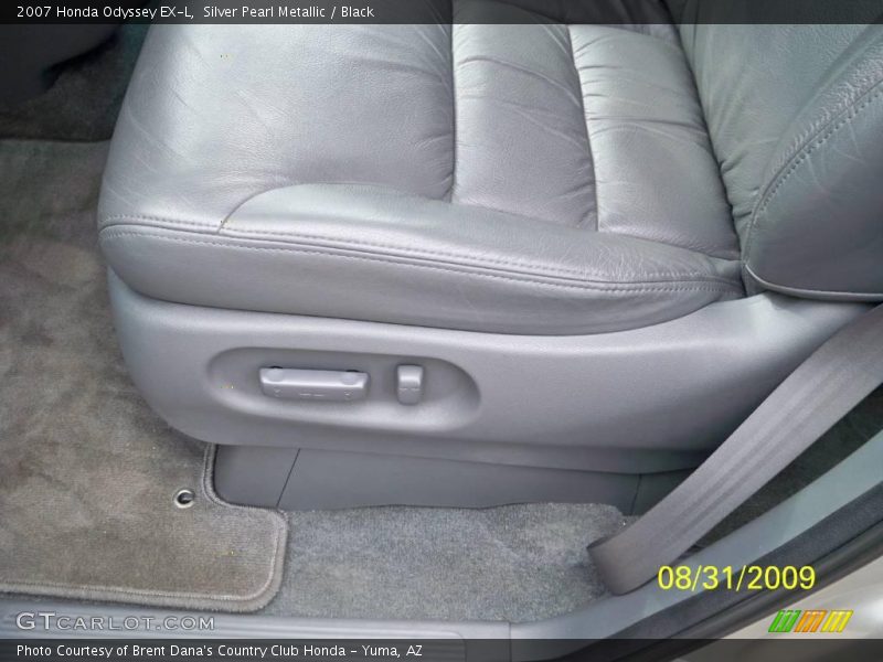 Silver Pearl Metallic / Black 2007 Honda Odyssey EX-L