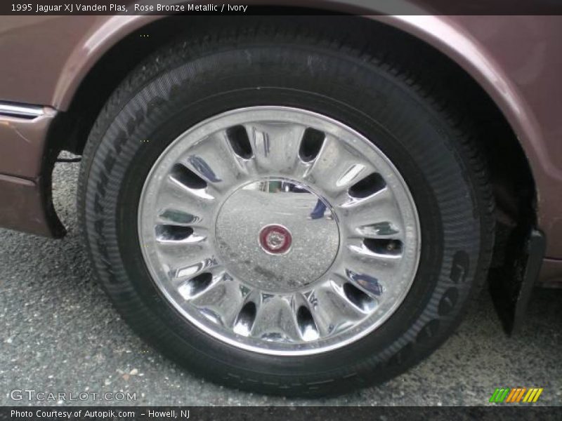 Rose Bronze Metallic / Ivory 1995 Jaguar XJ Vanden Plas