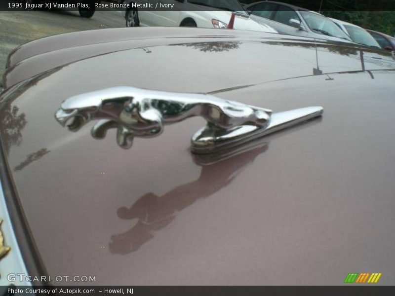 Rose Bronze Metallic / Ivory 1995 Jaguar XJ Vanden Plas