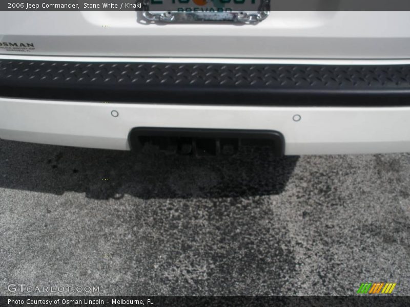 Stone White / Khaki 2006 Jeep Commander