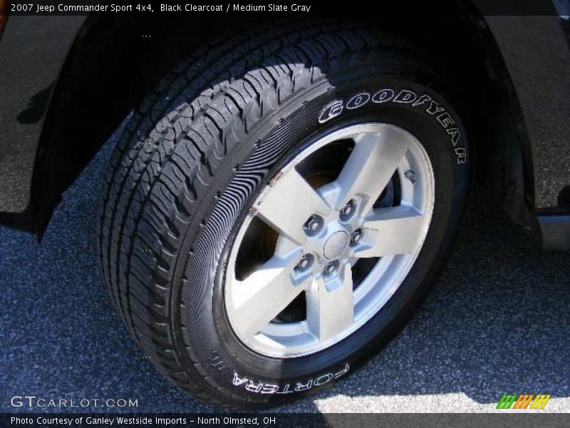 Black Clearcoat / Medium Slate Gray 2007 Jeep Commander Sport 4x4