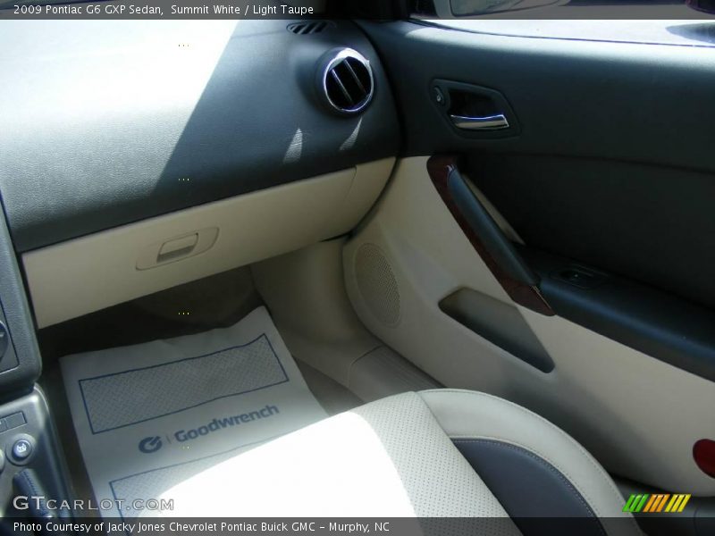 Summit White / Light Taupe 2009 Pontiac G6 GXP Sedan