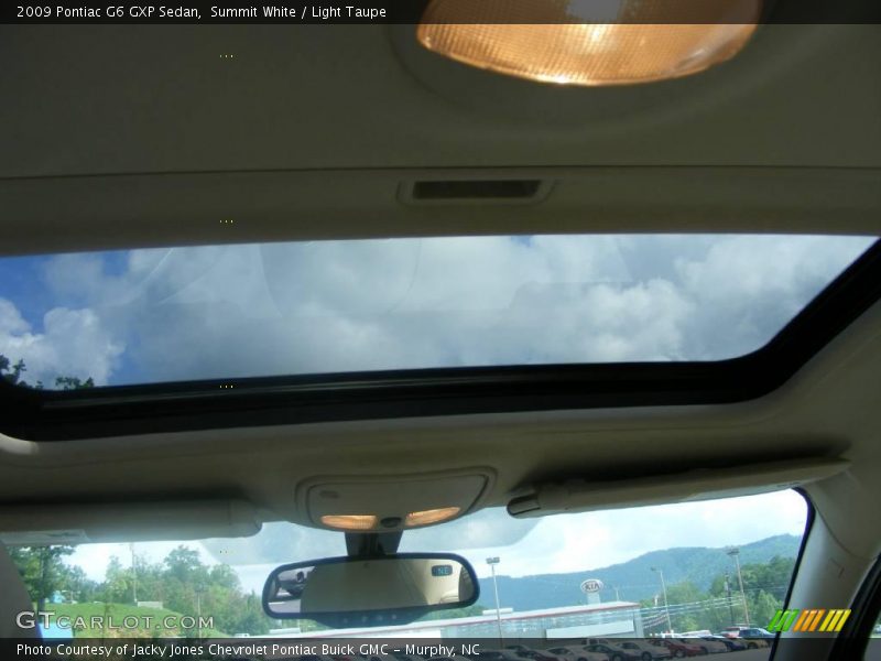 Summit White / Light Taupe 2009 Pontiac G6 GXP Sedan