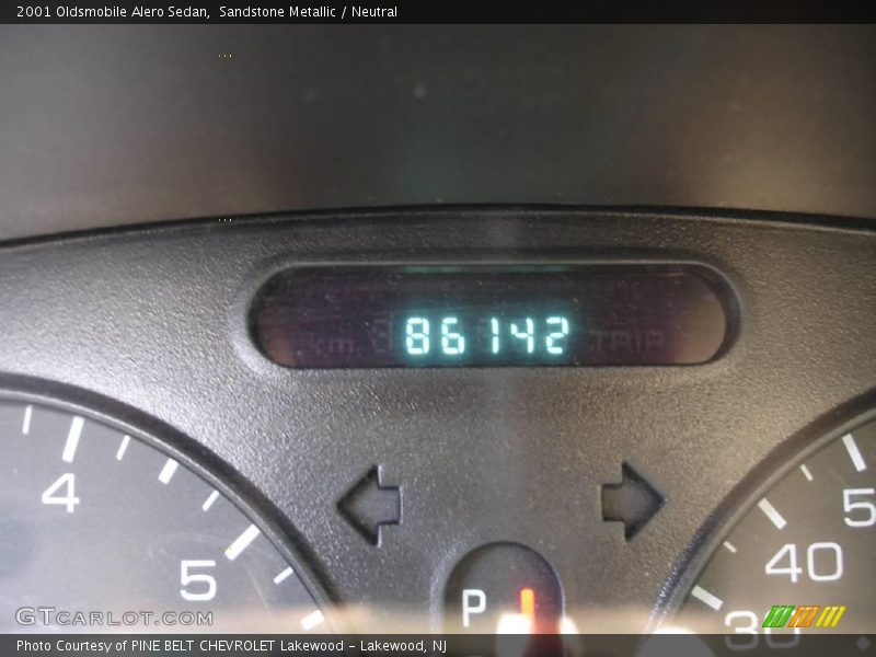 Sandstone Metallic / Neutral 2001 Oldsmobile Alero Sedan