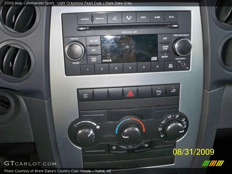 Light Graystone Pearl Coat / Dark Slate Gray 2009 Jeep Commander Sport