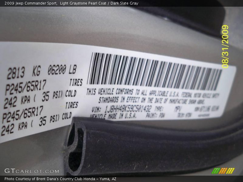 Light Graystone Pearl Coat / Dark Slate Gray 2009 Jeep Commander Sport