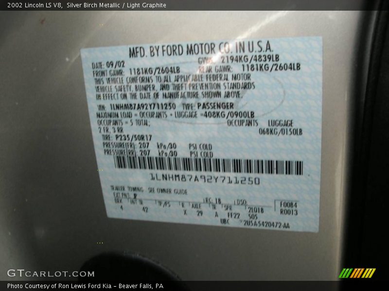 Silver Birch Metallic / Light Graphite 2002 Lincoln LS V8