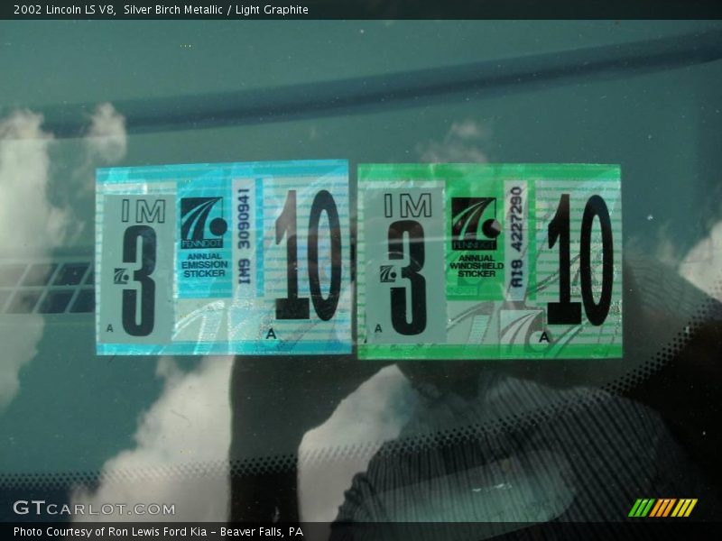 Silver Birch Metallic / Light Graphite 2002 Lincoln LS V8