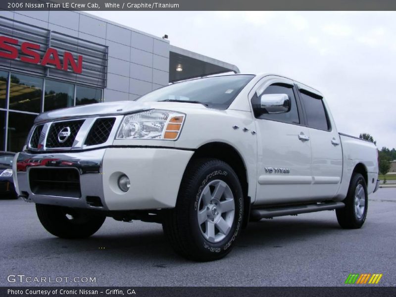 White / Graphite/Titanium 2006 Nissan Titan LE Crew Cab