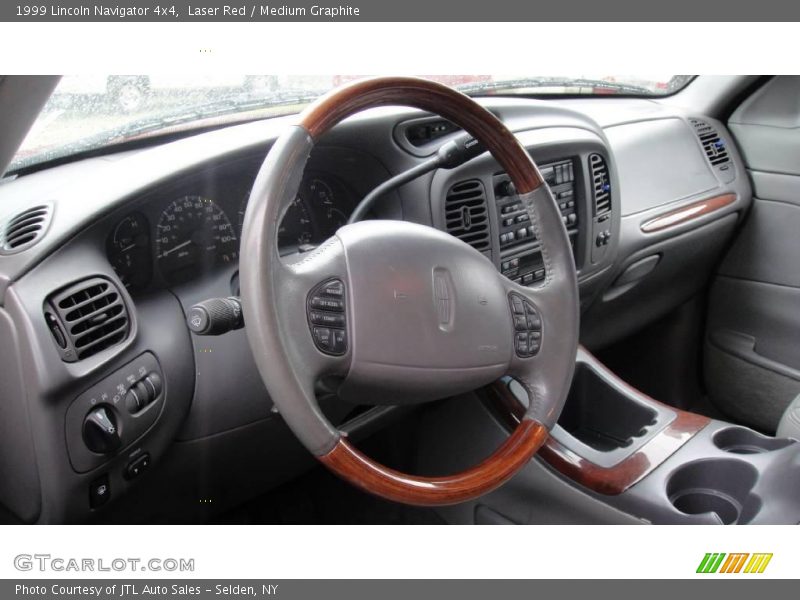 Laser Red / Medium Graphite 1999 Lincoln Navigator 4x4