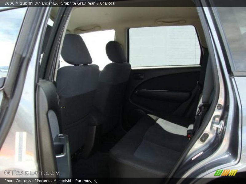 Graphite Gray Pearl / Charcoal 2006 Mitsubishi Outlander LS
