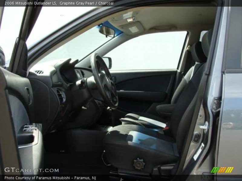 Graphite Gray Pearl / Charcoal 2006 Mitsubishi Outlander LS