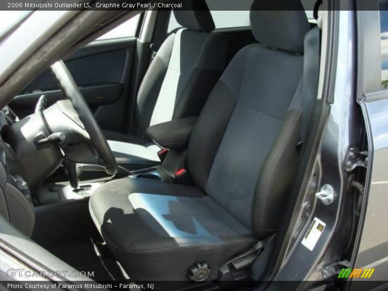 Graphite Gray Pearl / Charcoal 2006 Mitsubishi Outlander LS