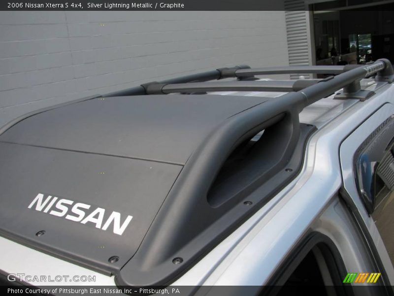 Silver Lightning Metallic / Graphite 2006 Nissan Xterra S 4x4