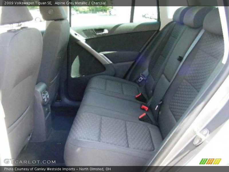 Alpine Grey Metallic / Charcoal 2009 Volkswagen Tiguan SE