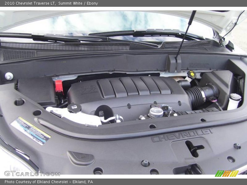 Summit White / Ebony 2010 Chevrolet Traverse LT
