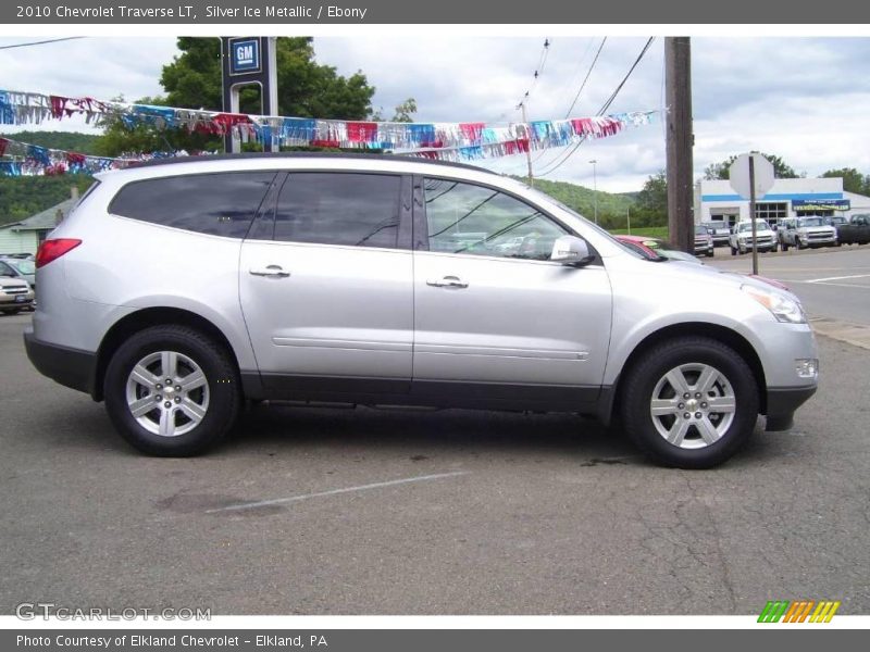 Silver Ice Metallic / Ebony 2010 Chevrolet Traverse LT