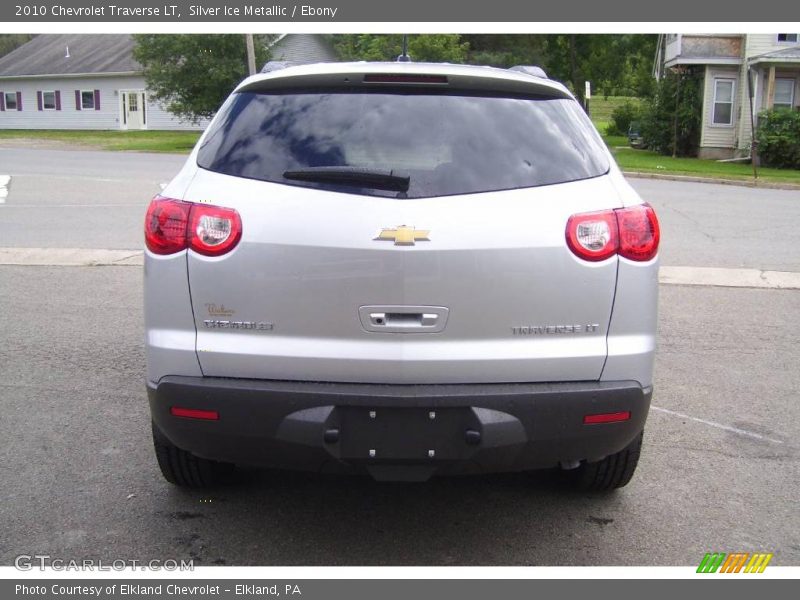 Silver Ice Metallic / Ebony 2010 Chevrolet Traverse LT