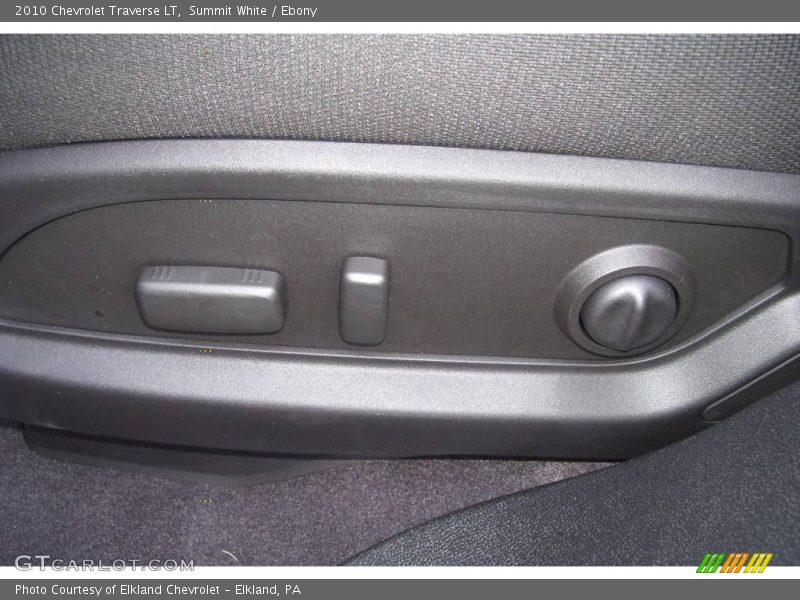 Summit White / Ebony 2010 Chevrolet Traverse LT