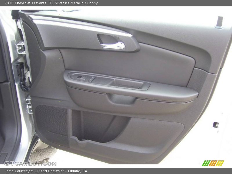 Silver Ice Metallic / Ebony 2010 Chevrolet Traverse LT