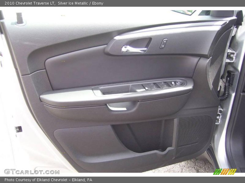 Silver Ice Metallic / Ebony 2010 Chevrolet Traverse LT