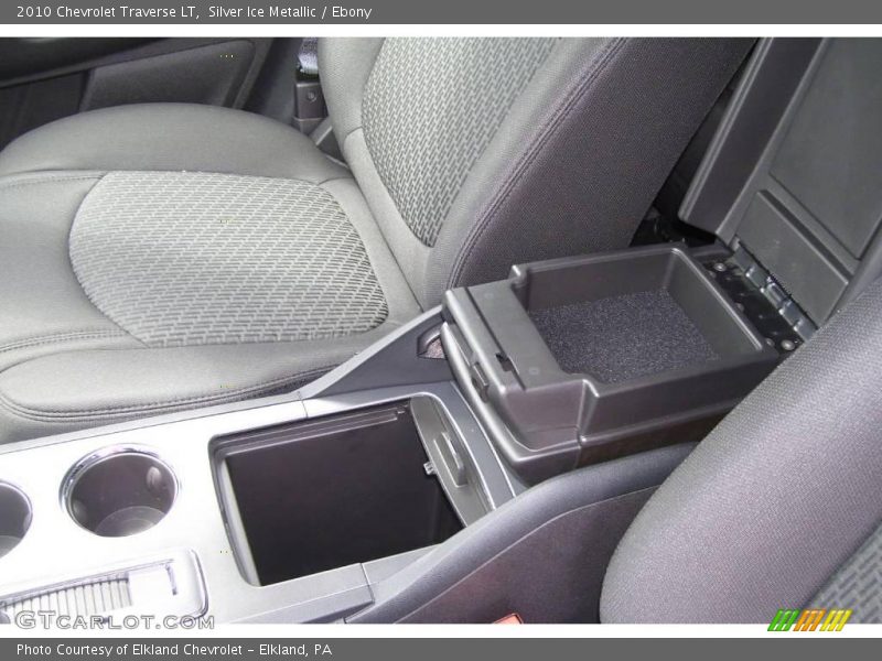 Silver Ice Metallic / Ebony 2010 Chevrolet Traverse LT