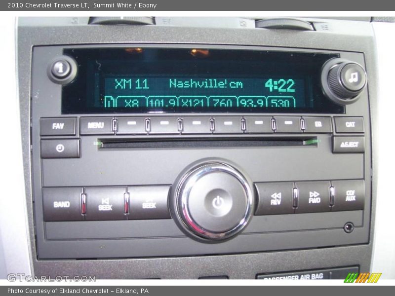 Summit White / Ebony 2010 Chevrolet Traverse LT